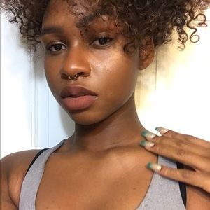 Meet your Posher, Nika